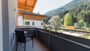 Leilighet – comfort, 3 soverom, fjellutsikt | Utsikt fra balkong