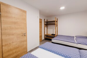 Comfort Apartment, 3 Bedrooms, Mountain View | Free WiFi, bed sheets - Appartement Peter (Saalbach)