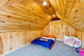 4 dormitorios, tabla de planchar con plancha, Internet y ropa de cama