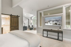 3 chambres, fer et planche à repasser, Wi-Fi, draps fournis