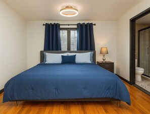 5 bedrooms, iron/ironing board, WiFi, bed sheets - Spacious 5-bedroom Retreat w/ Theater & Game Room + POOL near Downtown (San Antonio)