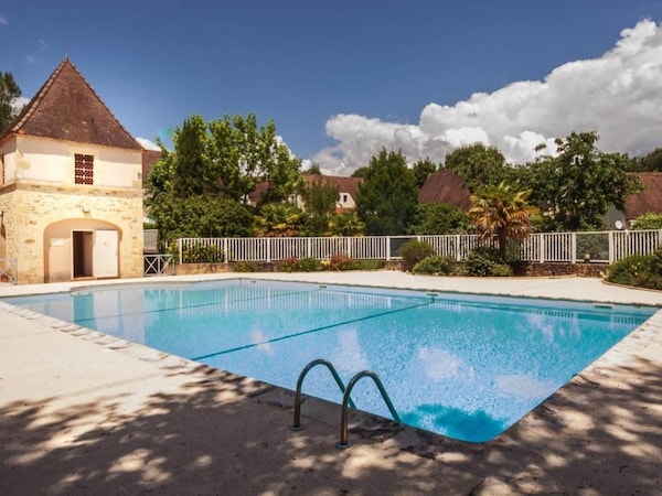Quiet Holiday Home With Pool In The Dordogne - Dordogne