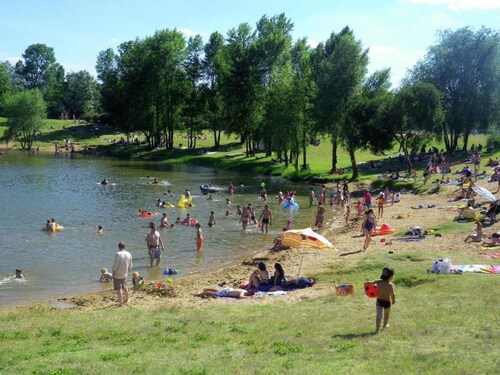 Quiet Holiday Home With Pool in the Dordogne
