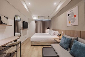 1 bedroom, desk, WiFi, bed sheets