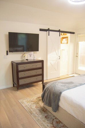 3 chambres, fer et planche à repasser, Wi-Fi gratuit, draps fournis