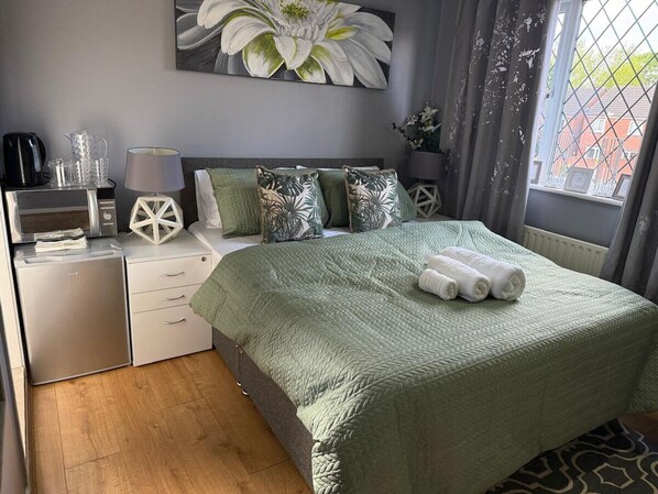 1 Schlafzimmer, Schreibtisch, Bügeleisen/Bügelbrett, kostenloses WLAN