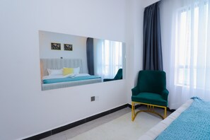 2 室のベッドルーム、アイロン / アイロン台、WiFi、ベッドシーツ