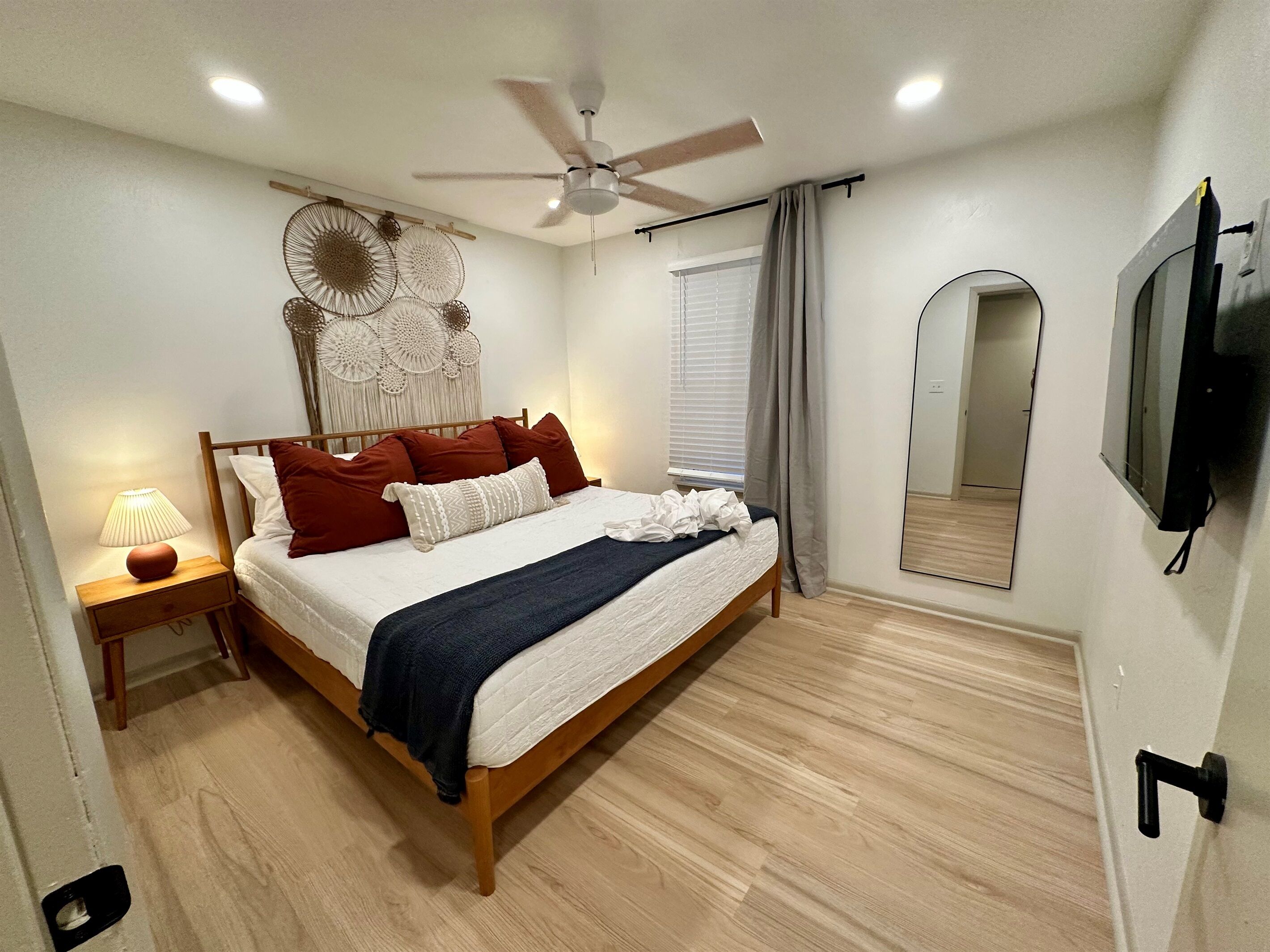 2 Schlafzimmer, Schreibtisch, Bügeleisen/Bügelbrett, WLAN