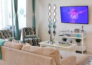 Tv, stereoanlæg, kontorer