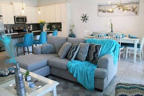 Tv, stereoanlæg, kontorer