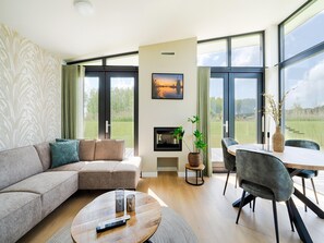 House | Living room - Holiday Home in Oud Ade Near Kaag Lakes (Leiderdorp)