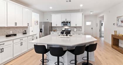 Charming 4-bedroom house with AC, WiFi in peaceful Fulshear