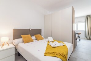 1 bedroom, iron/ironing board, WiFi, bed sheets
