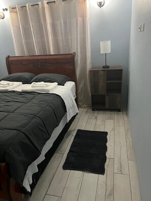 3 bedrooms, iron/ironing board, travel cot, free WiFi