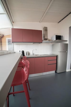 TV connectée de 55 pouces avec chaînes par satellite, Netflix