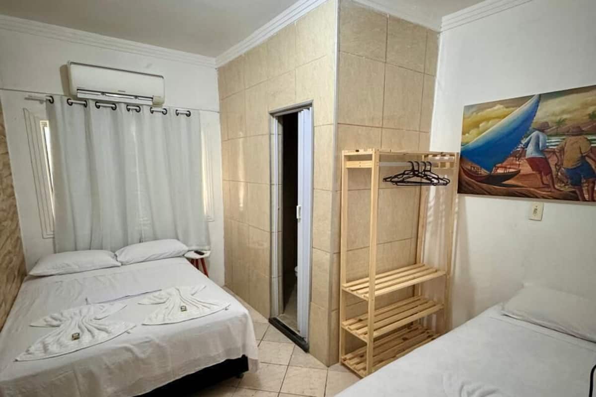 Basic Twin Room | Free WiFi, bed sheets