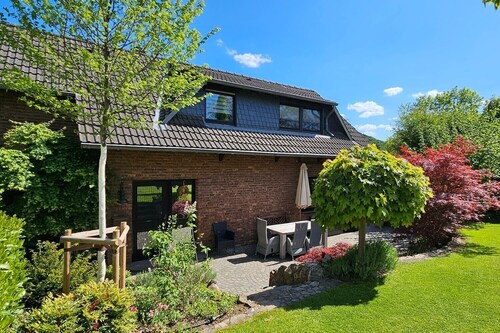 Ferienhaus "Tobi's Eifelhaus", 120 qm, Terrasse, Garten für bis zu 6  Personen