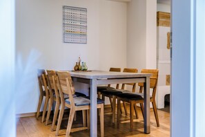 Dining - Tobi's Eifel House with a terrace and garden, accommodating up to 6 people (Kreuzau)