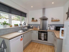 Oppvaskmaskin og kjøkkenutstyr