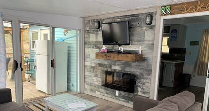 Sherkston Shores Rental, 30 second walk to the beach. Partial Lake views on deck