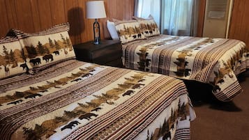 Deluxe Apartment | Desk, free WiFi