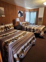 Deluxe Apartment | Desk, free WiFi