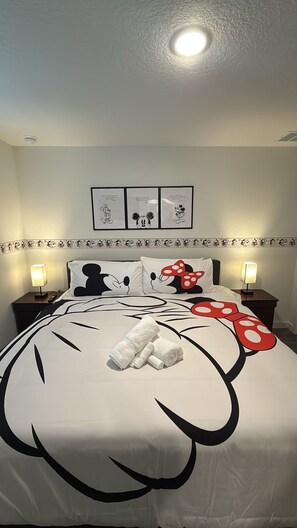 3 chambres, fer et planche à repasser, Wi-Fi, draps fournis