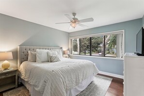 2 bedrooms, iron/ironing board, Internet, bed sheets