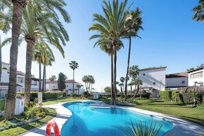 Unclassified image, 2 of 66, button - Semi-detached Chalet by the Sea (Marbella)