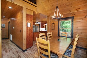 Dining - Cloudspire Chalet: Arcade Games & Outdoor Lounge! (Pigeon Forge)
