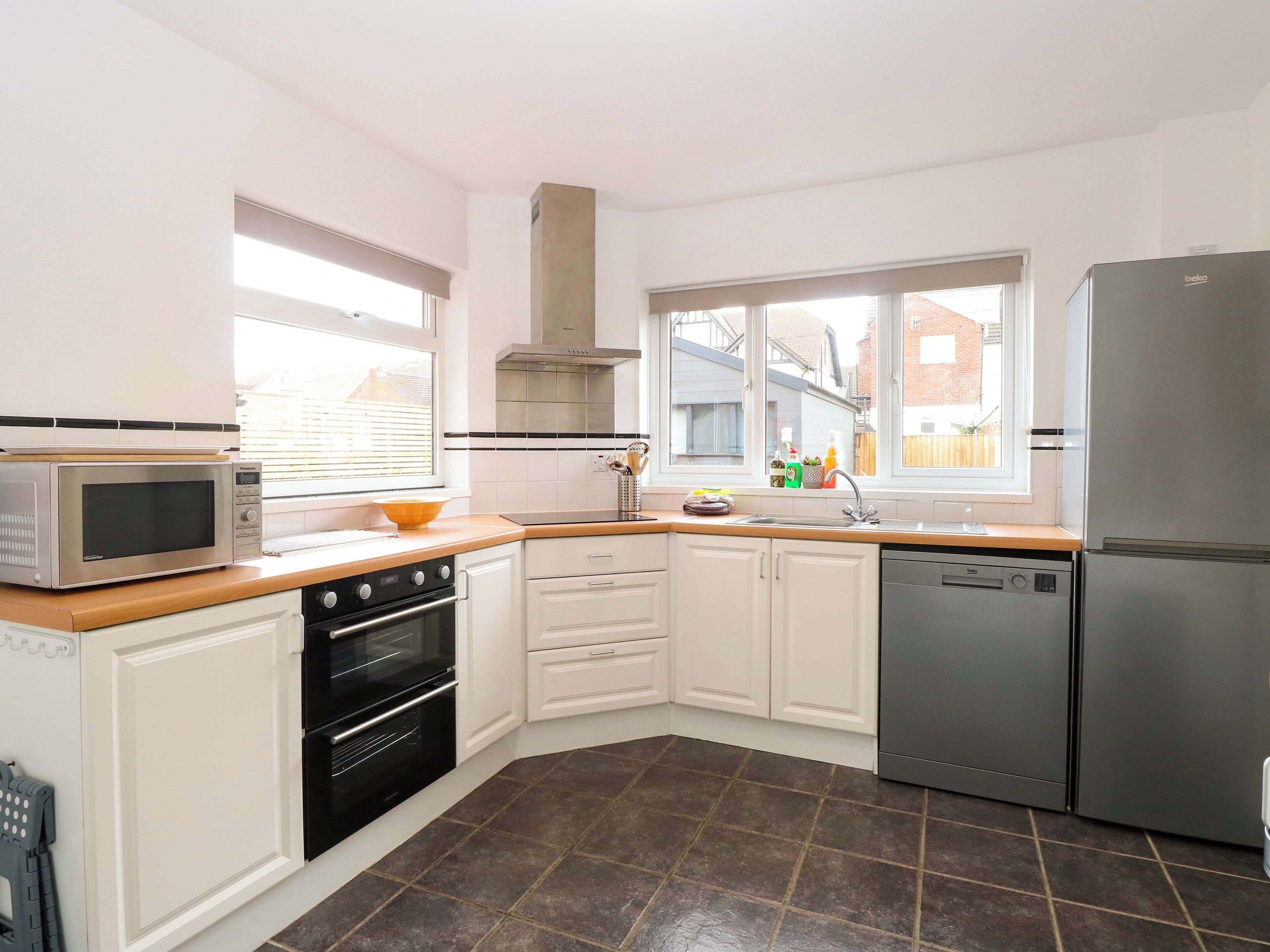 เครื่องล้างจาน, เครื่องครัว/จาน/ช้อนส้อม