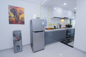 Micro-ondes, four, plaque de cuisson