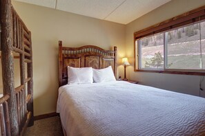 2 quartos, ferros/tábuas de passar roupa, Wi-Fi de cortesia