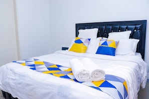 3 bedrooms, iron/ironing board, WiFi, bed sheets