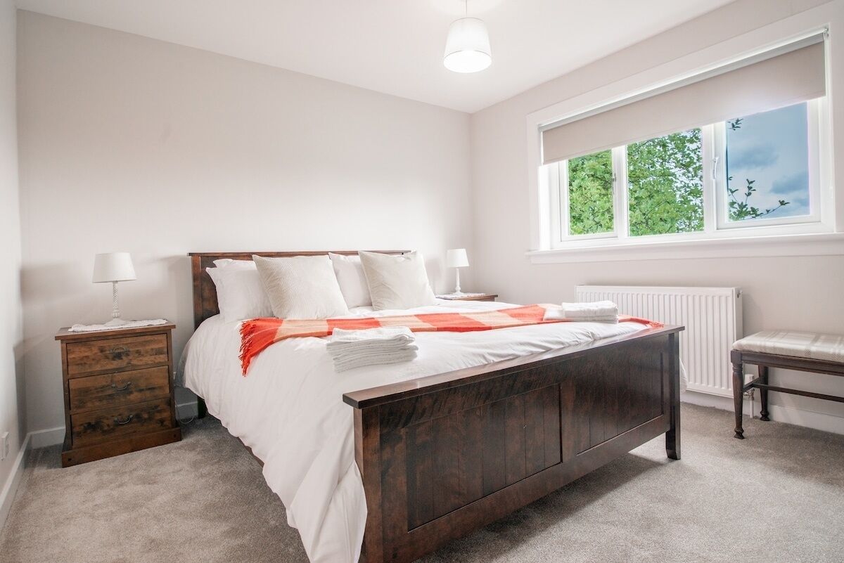 3 chambres, fer et planche à repasser, Wi-Fi gratuit, draps fournis