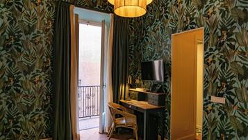 Deluxe-Studio, Balkon | Zimmersafe, Verdunkelungsvorhänge, Bügeleisen/Bügelbrett