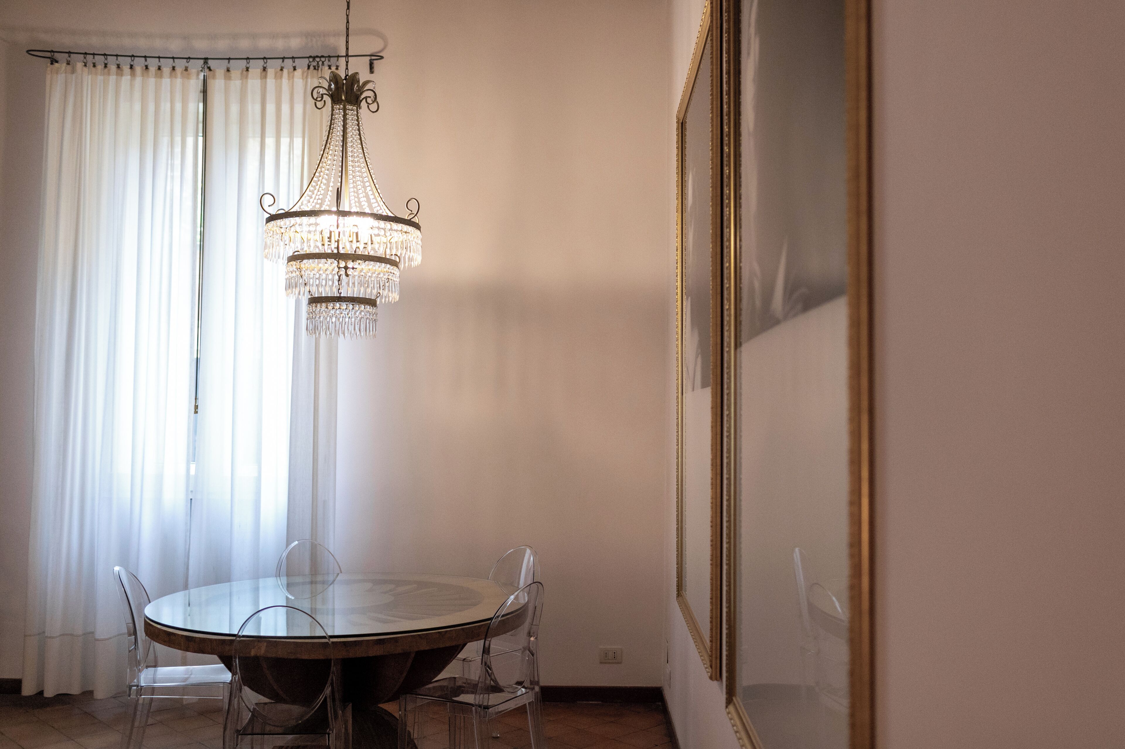 Premier appartement, uitzicht op stad | Woonruimte | Een flatscreentelevisie