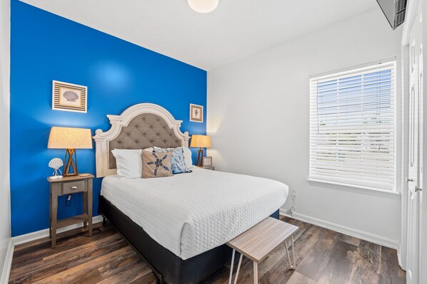 2 bedrooms, travel cot, free WiFi, bed sheets