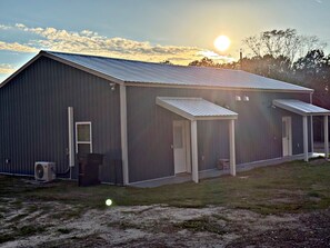 Exterior - Countryside Duplex 2 Bedroom 1.5 bath Family Friendly (Slocomb)