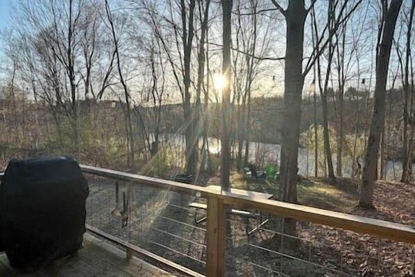 المنطقة المحيطة بالمنشأة