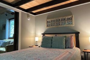 2 chambres, fer et planche à repasser, Wi-Fi gratuit, draps fournis