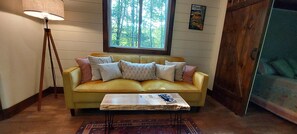 2 عدّة غرف نوم ومكواة/لوح كي وواي فاي مجانًا وملاءات أسرّة