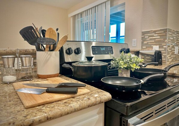 Fridge, microwave, oven, stovetop