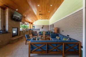 Interior - Hidden Gem in Houston near TheHeights w/ BQQ & Gym (Houston)