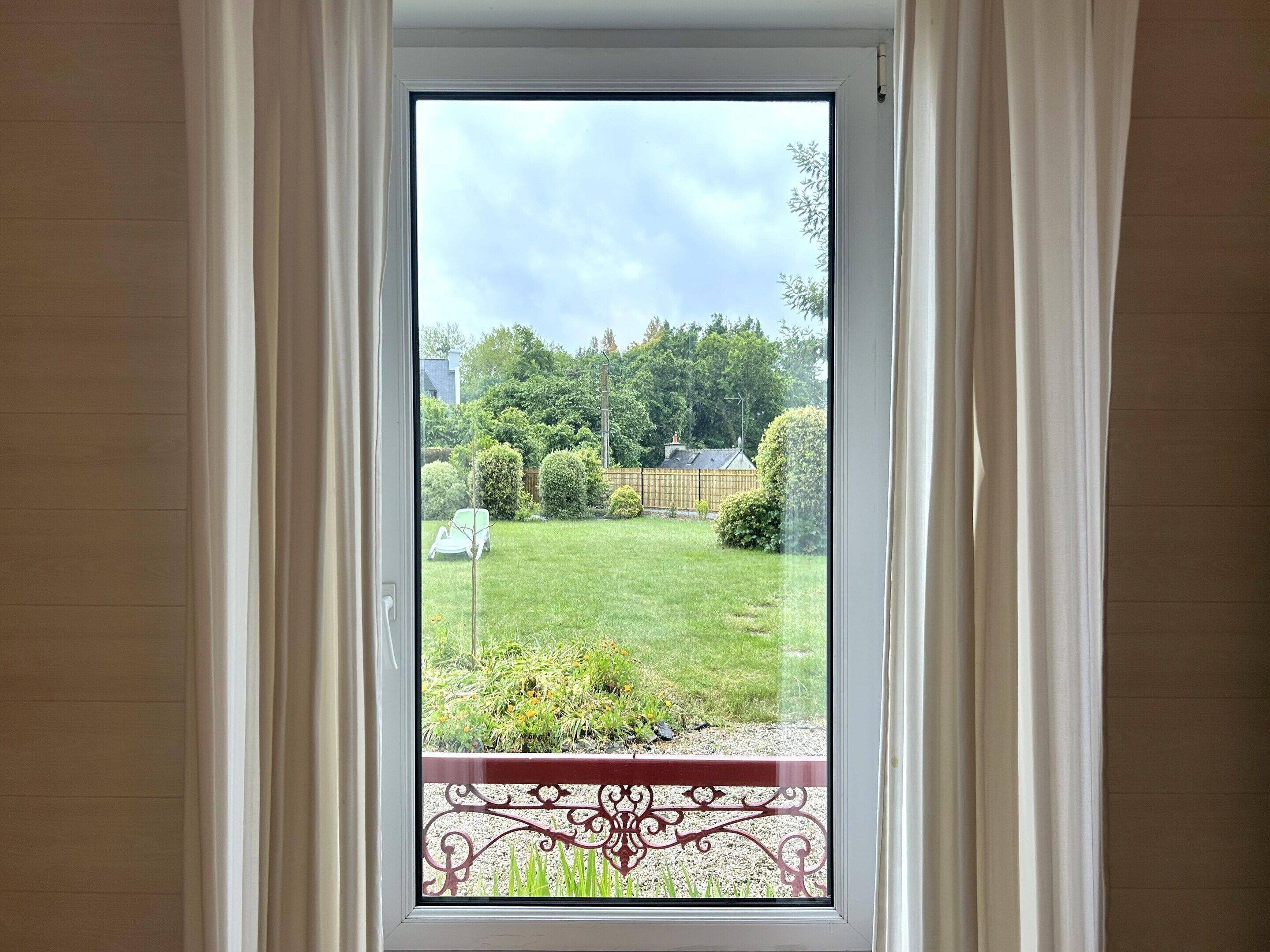 3 bedrooms, individually furnished