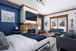 Condo, Patio, Garden View | Living area