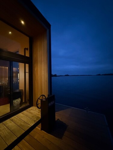 Boutique Houseboat Stay – Romantic Getaway for Two