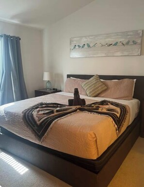 4 bedrooms, iron/ironing board, free WiFi, bed sheets