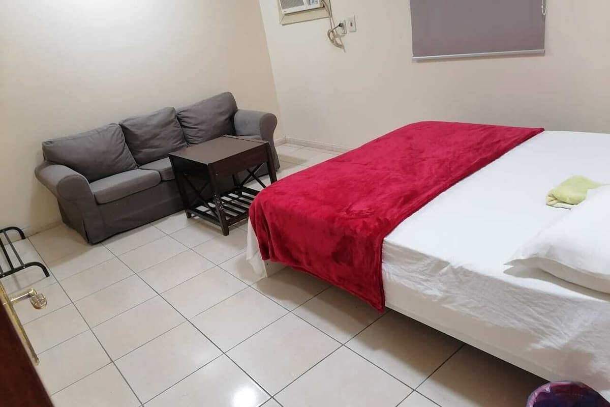 Hypo-allergenic bedding, bed sheets