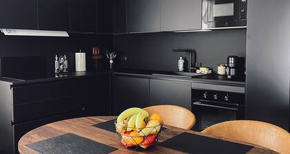 1BR Apt + Sofa Bed • Sleeps 4 • Free Parking